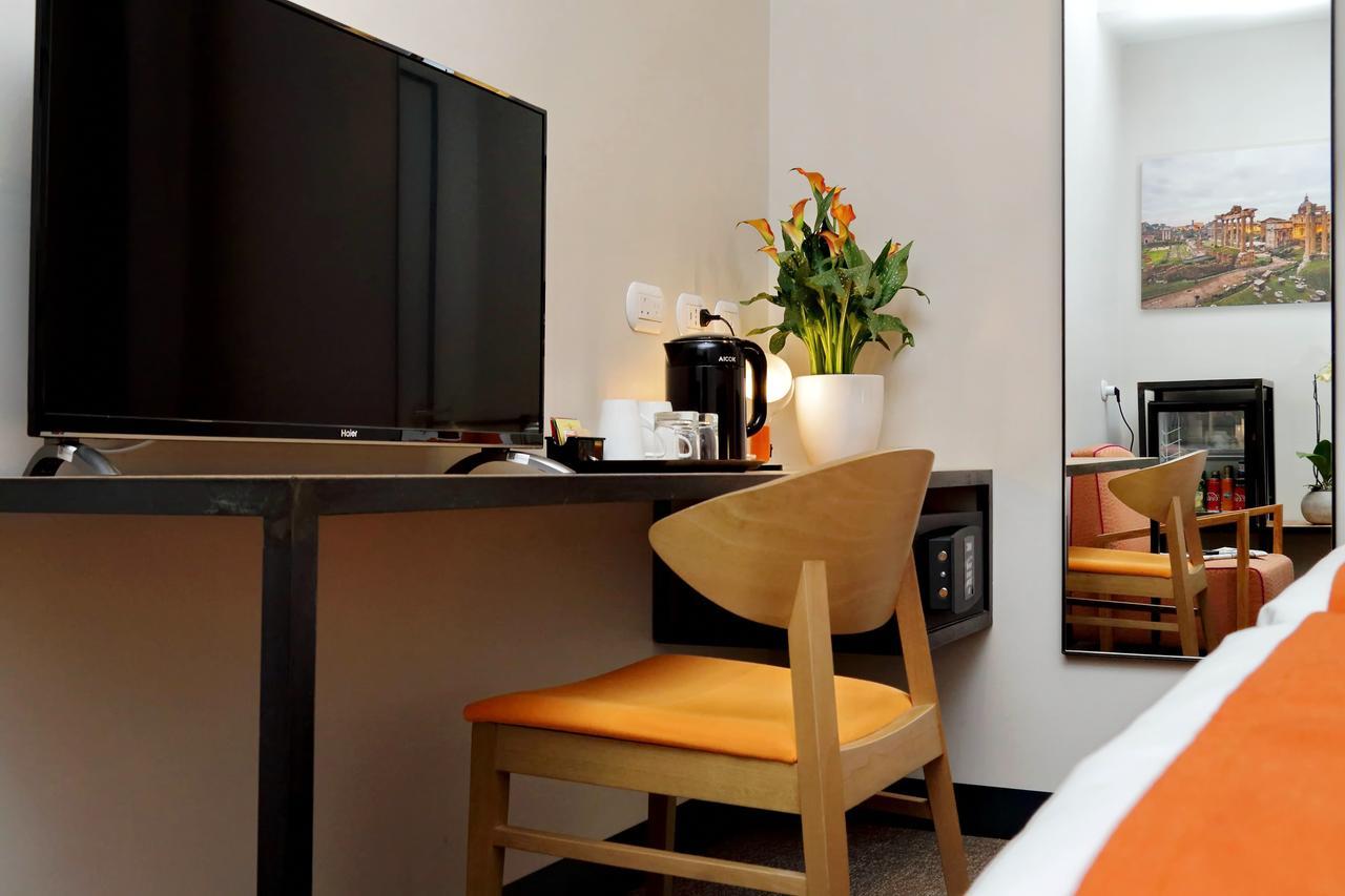 Colonna 32 Hotel โรม ภายนอก รูปภาพ