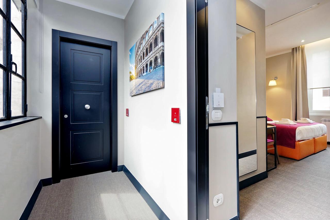 Colonna 32 Hotel โรม ภายนอก รูปภาพ