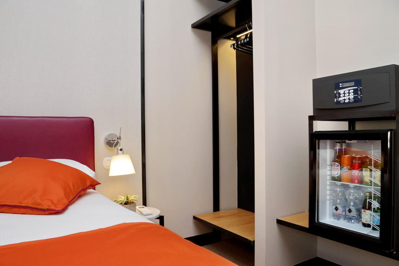 Colonna 32 Hotel โรม ภายนอก รูปภาพ