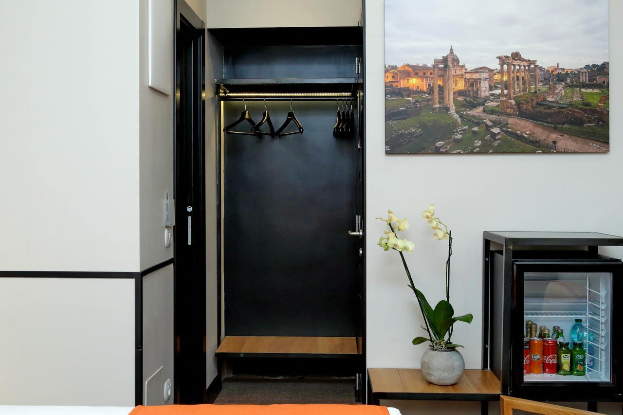 Colonna 32 Hotel โรม ภายนอก รูปภาพ