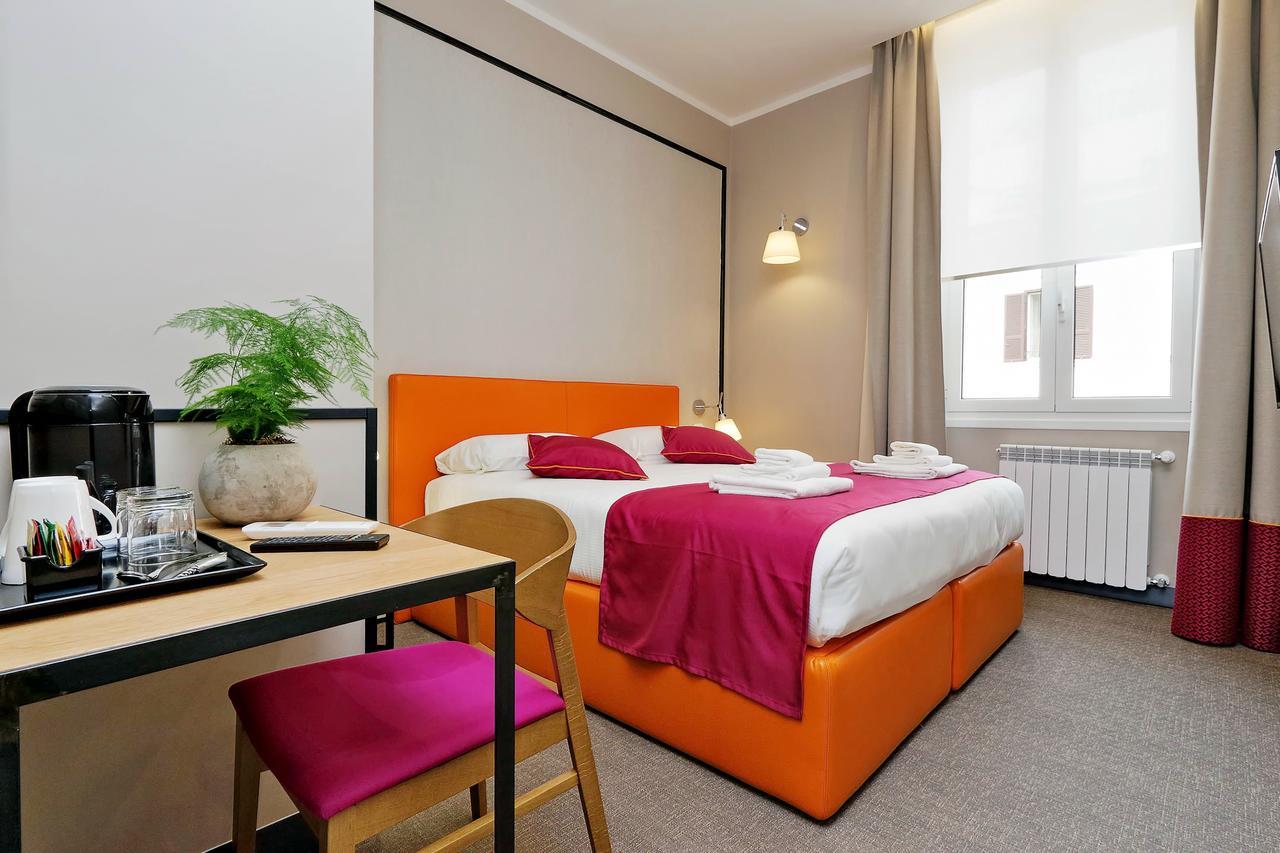 Colonna 32 Hotel โรม ภายนอก รูปภาพ